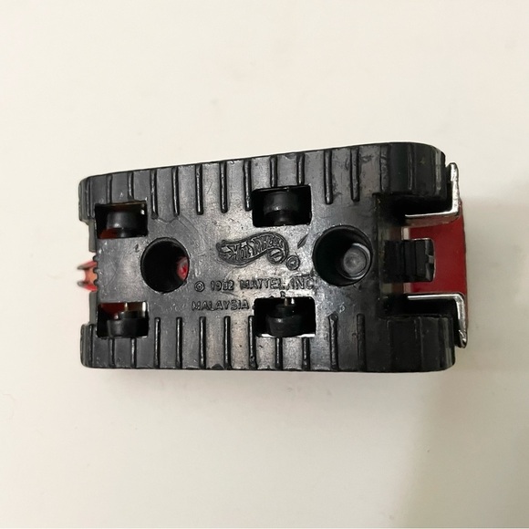 Lot of 23 Die-Cast Toy Cars Hot Wheels Matchbox Assorted Lot - Picture 14 of 16